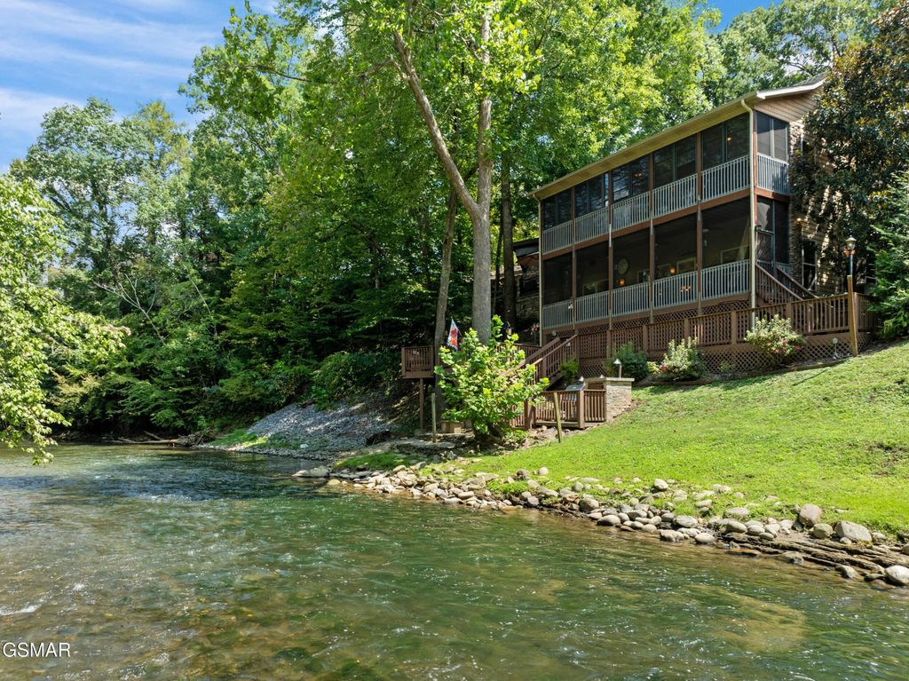 726 Plantation Drive, Pigeon Forge