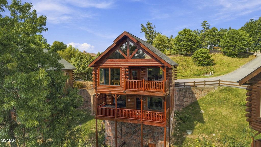 2310 Top Of The World Drive, Sevierville