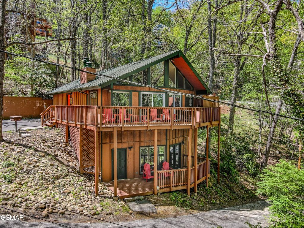 913 Echo Place, Gatlinburg