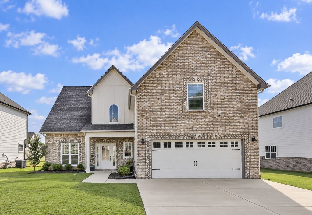 577 Dexter Dr, Clarksville