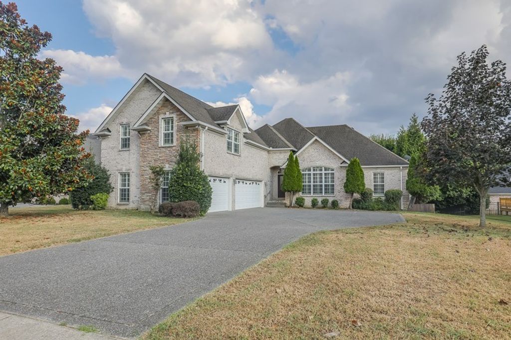 649 Bonita Pkwy S, Hendersonville