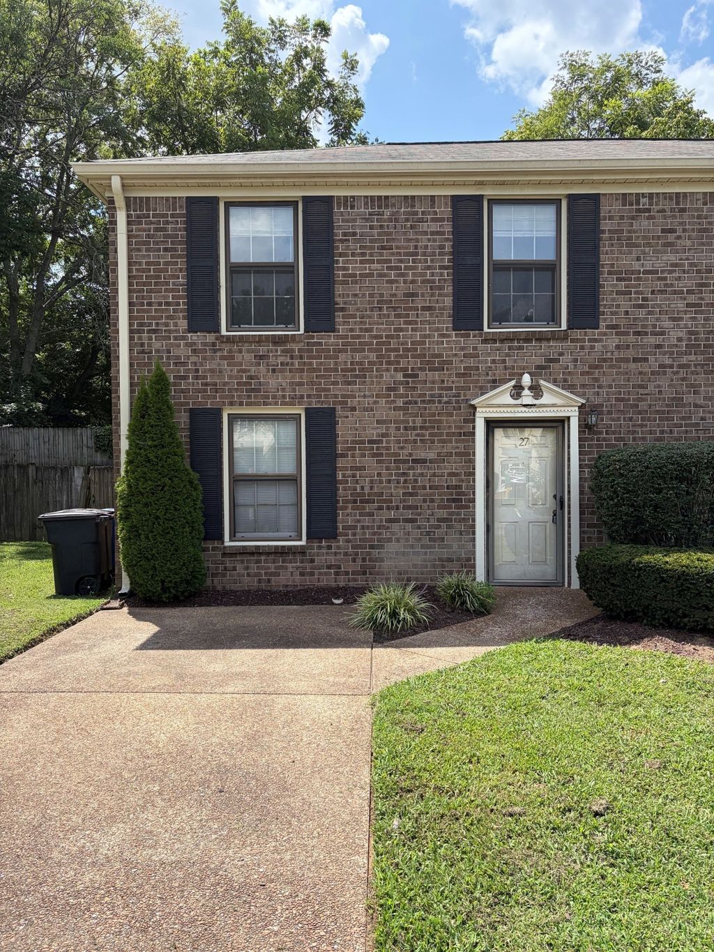 1129 W Main St 27, Franklin