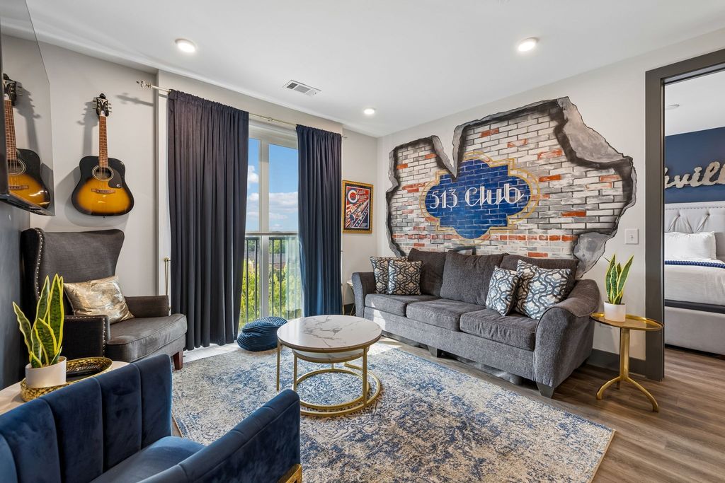 65 Lindsley Ave 513, Nashville