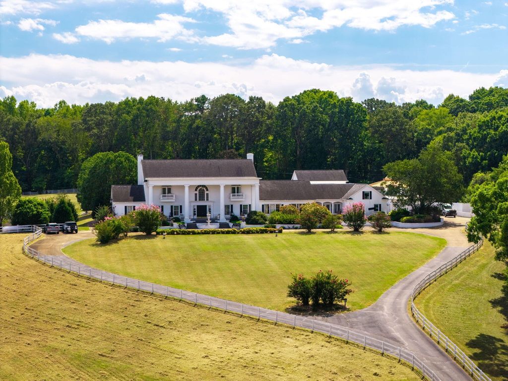 8212 Bell Mill Road, Ooltewah
