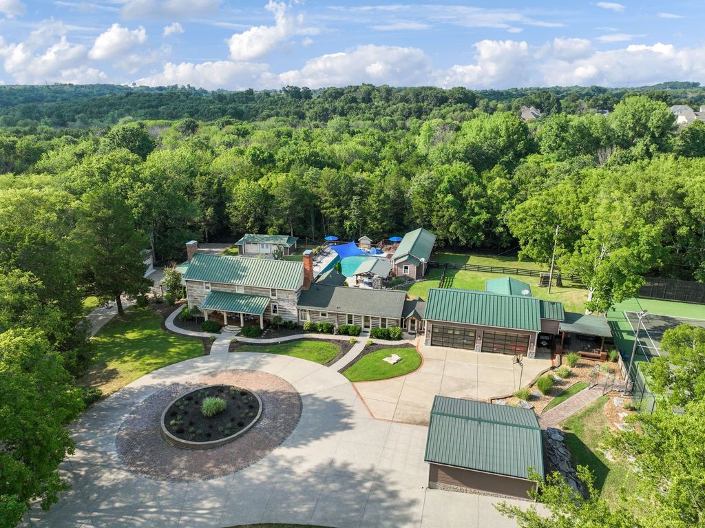 1435 Stewarts Ferry Pike, Hermitage