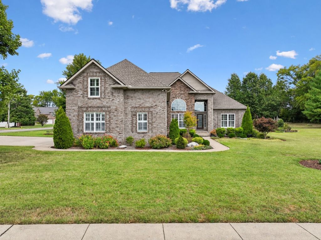 1019 Blue Jay Way, Gallatin