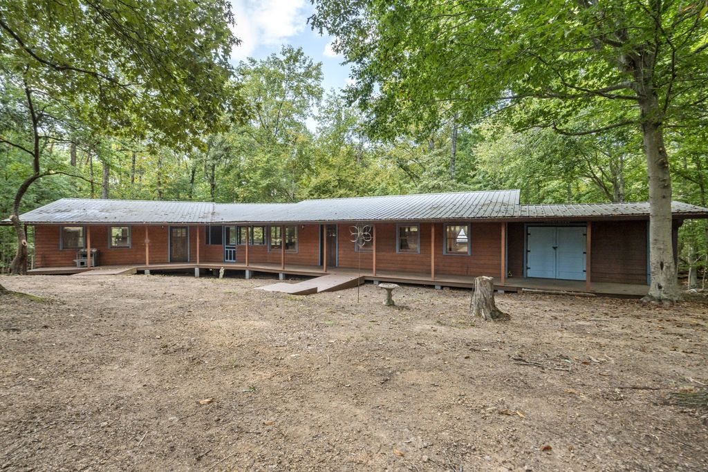 1035 Riverview Rd, Centerville