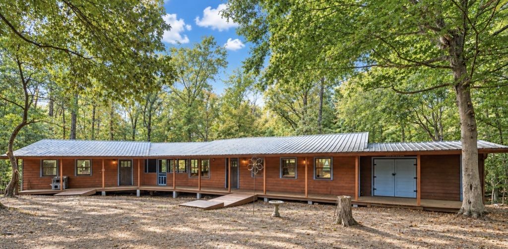 1035 Riverview Rd, Centerville