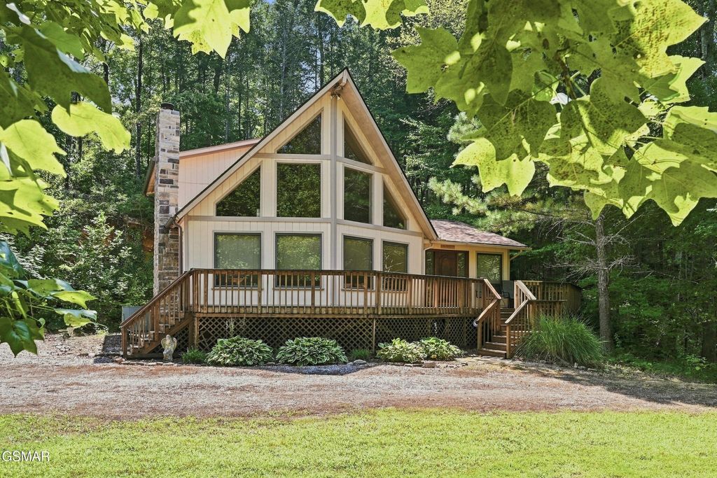 409 Jefferson Road, Gatlinburg
