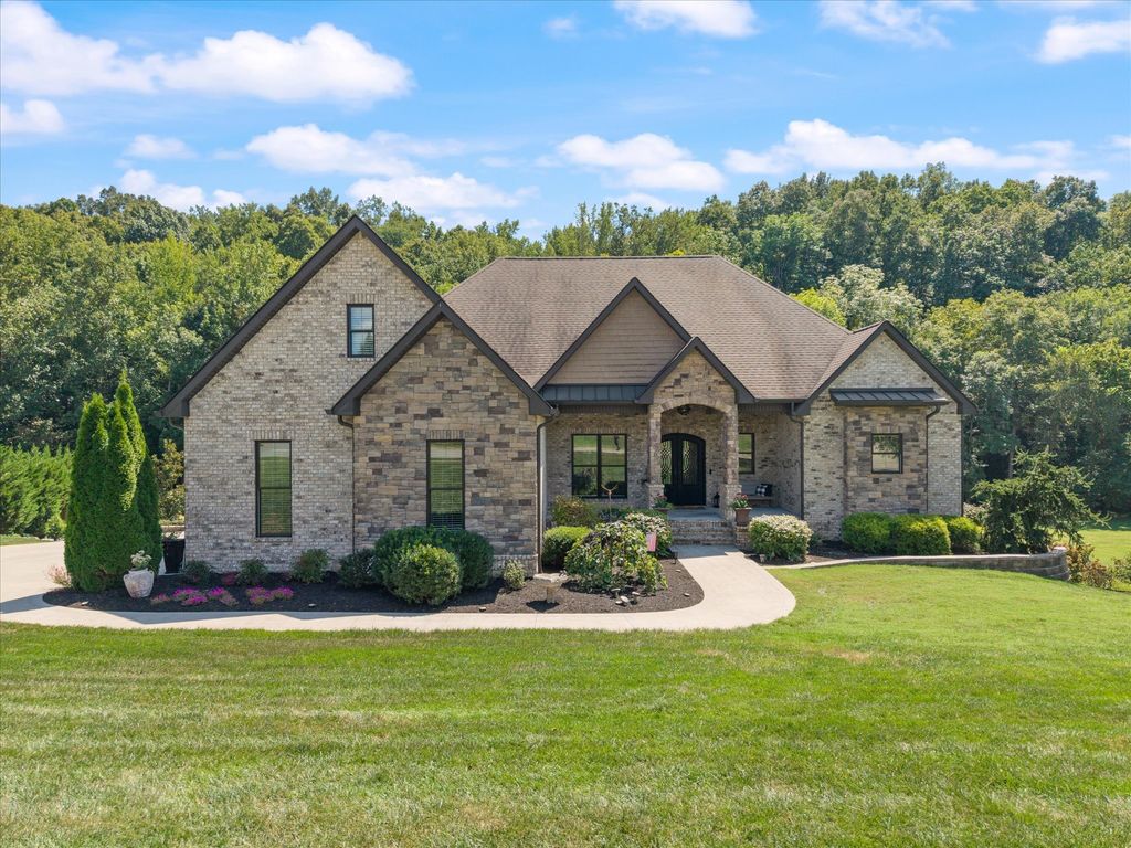 341 Brigg Dr, Clarksville