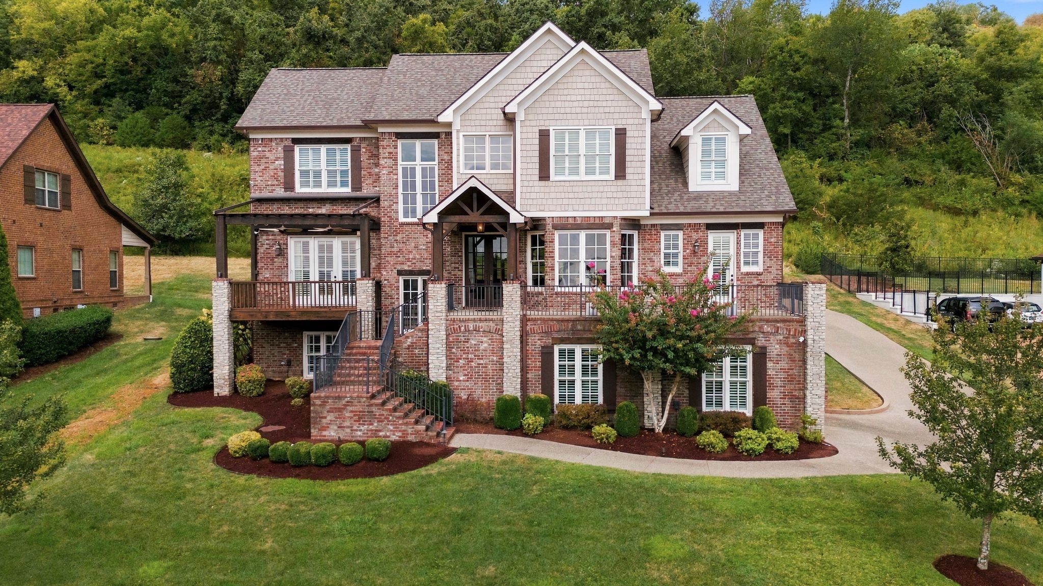 Photo of Listing #3592195