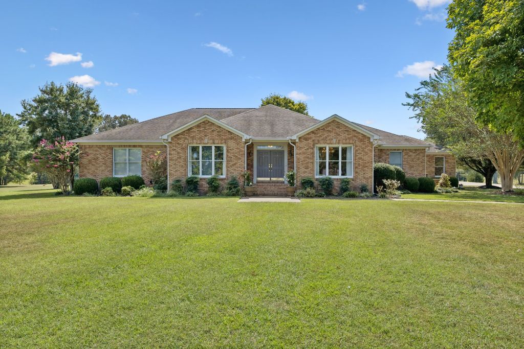 23 Cardinal Ct W, Lawrenceburg