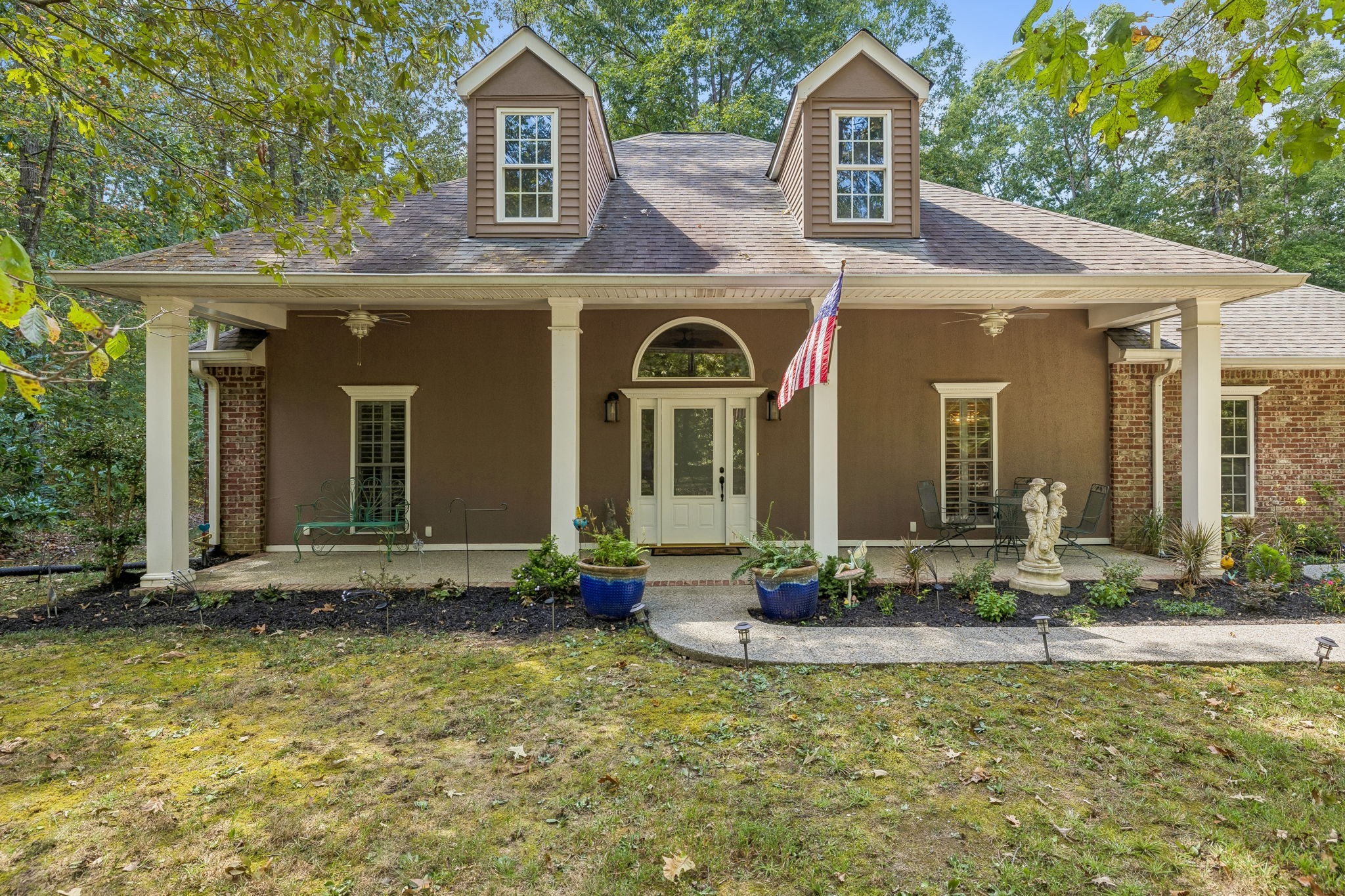 Photo for MLS 3592227 in 1019 Morningside Dr Kingston Springs, TN - 37082