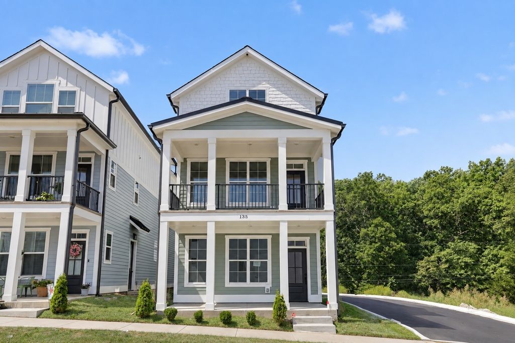 135 Stella Dr, Nashville