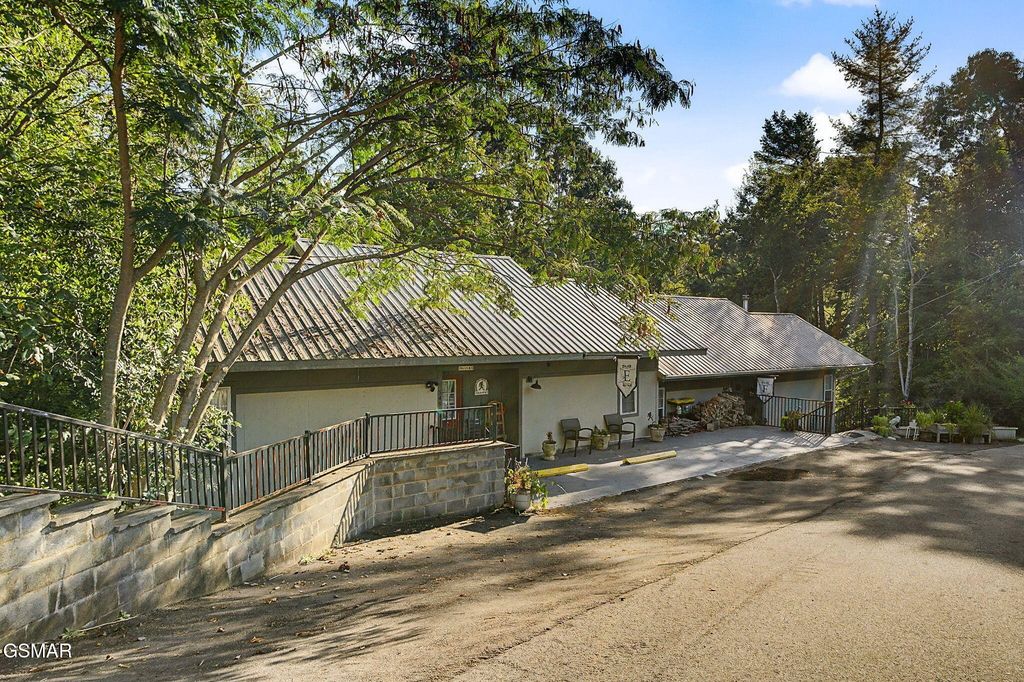 549 Johnson Lane S1,2, Gatlinburg
