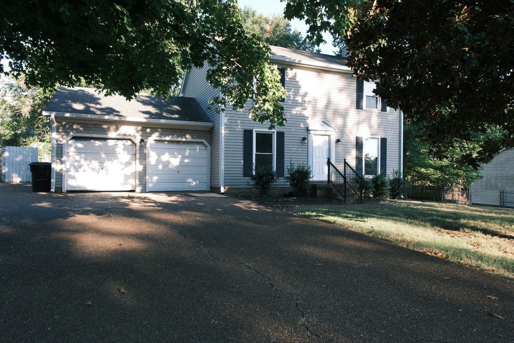157 Rivergate Dr, Franklin