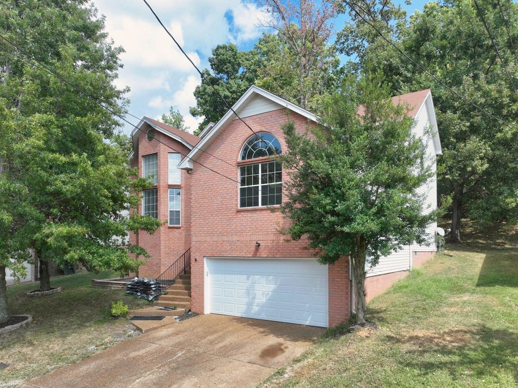 3465 Cobble St, Nashville