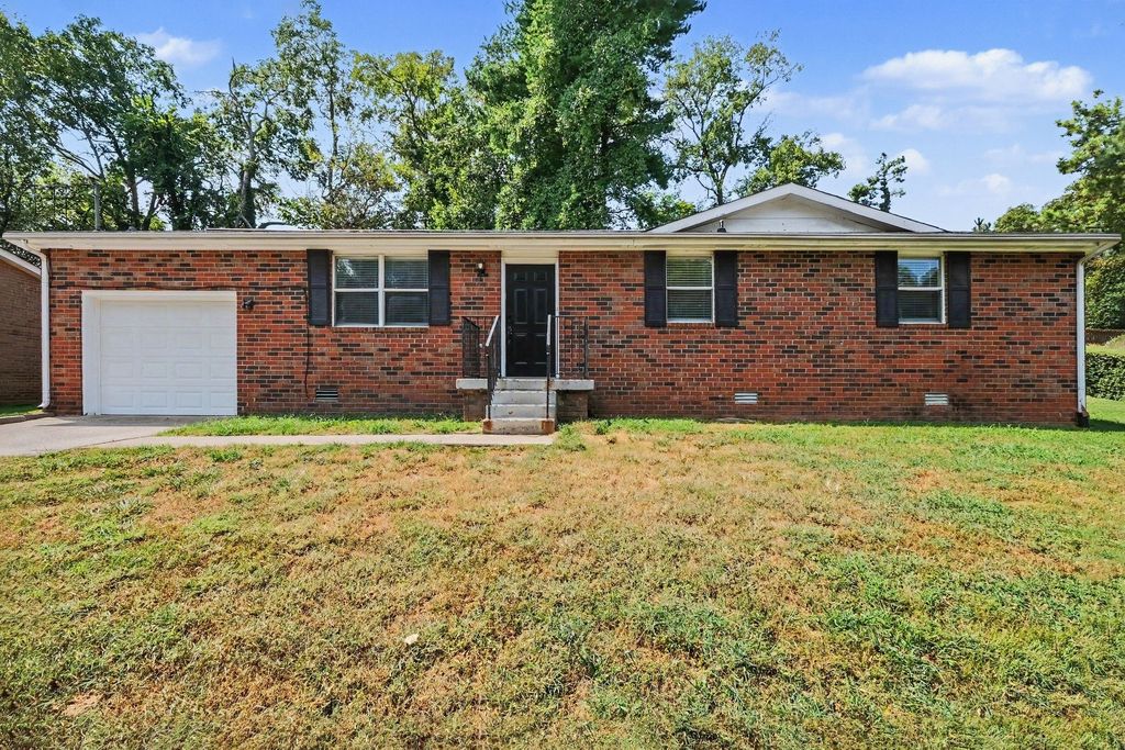 636 Frankfort Dr, Hermitage