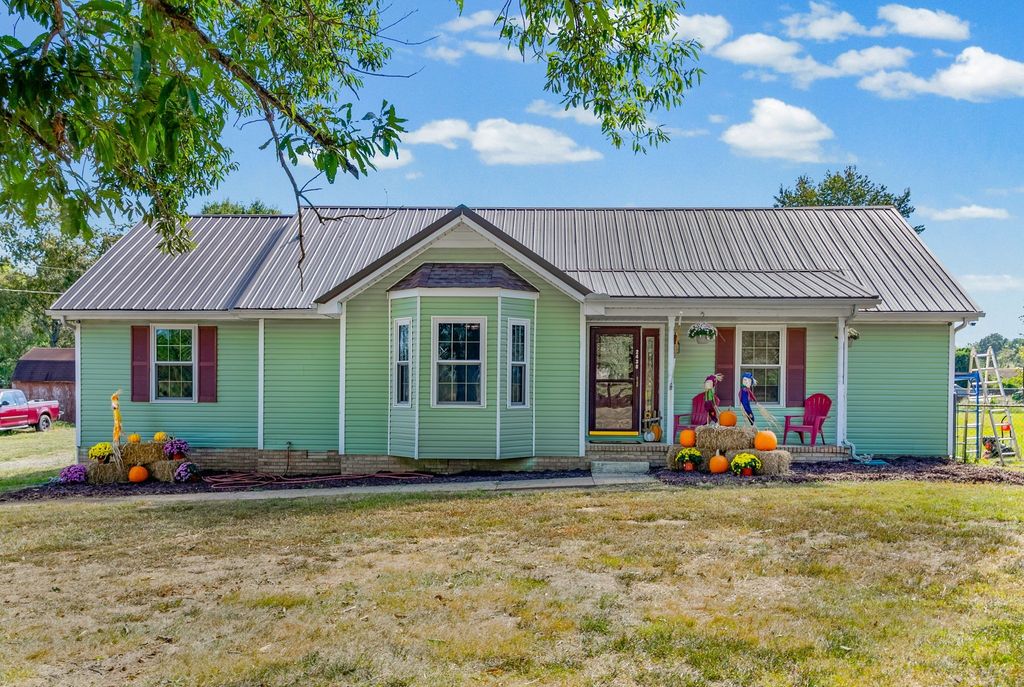 2438 Chester Harris Rd, Woodlawn