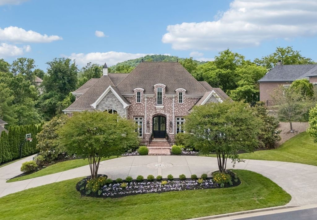 51 Governors Way, Brentwood