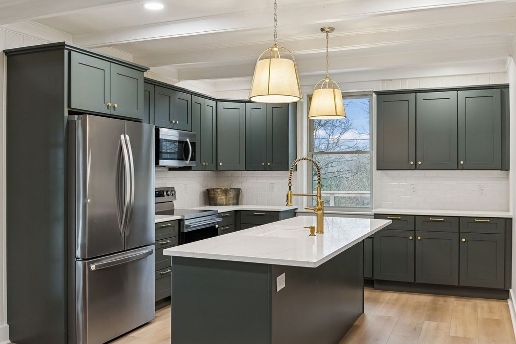2224 Crestline Dr, Nashville