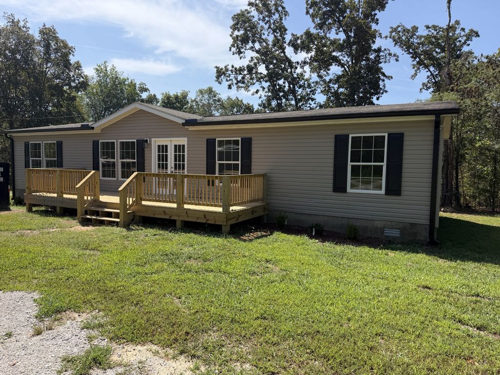 805 Lucas Ridge Ln, Waverly