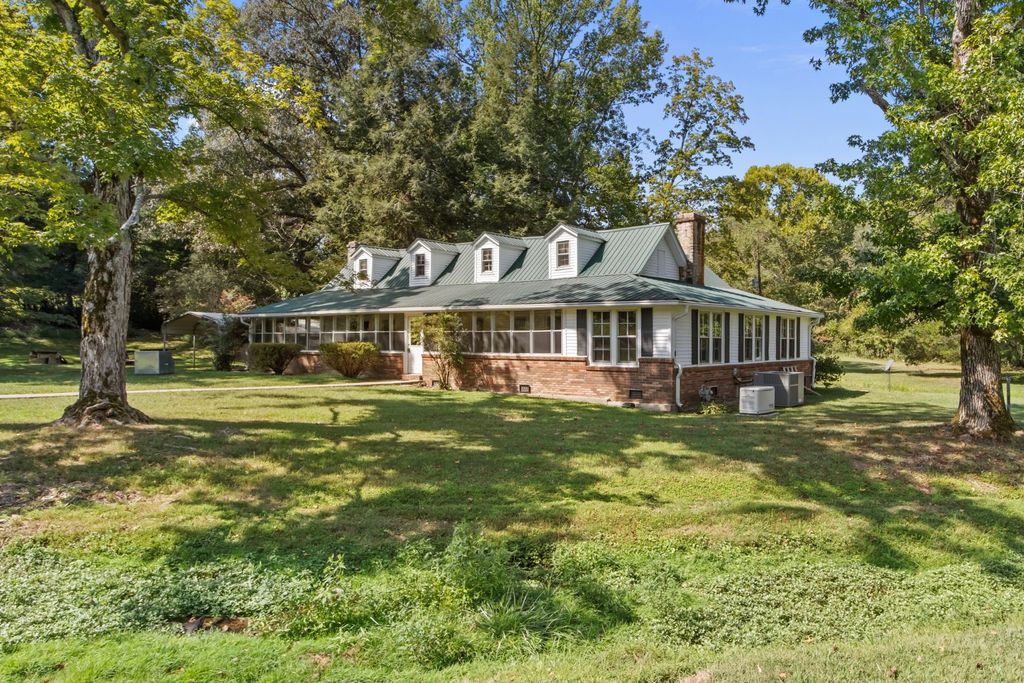 2889 Tennessee Ridge Rd, Waverly