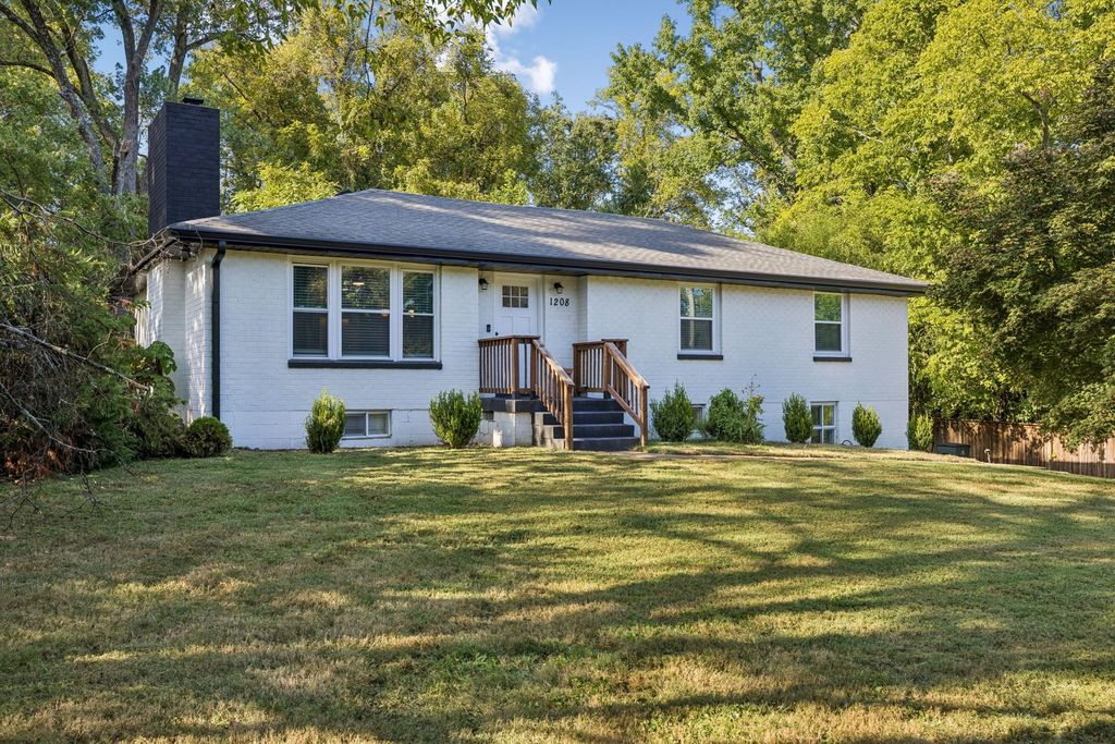 1208 Dempsey Dr, Nashville