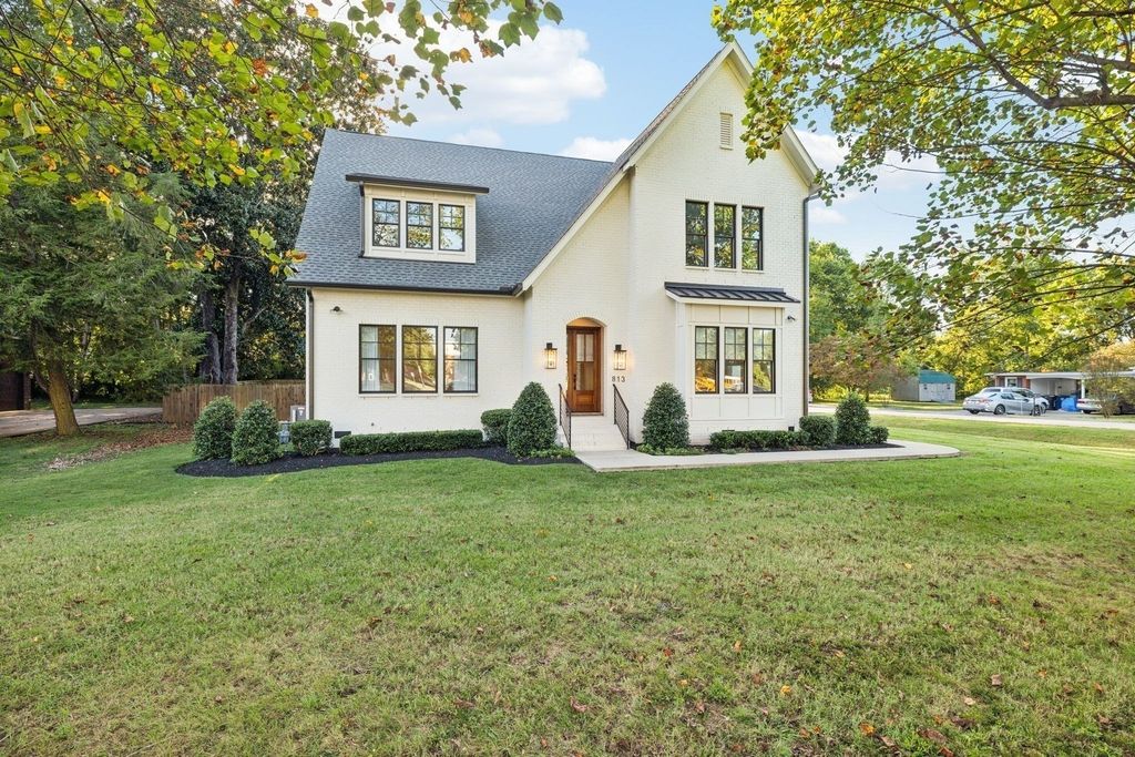 813 Hillsboro Rd, Franklin