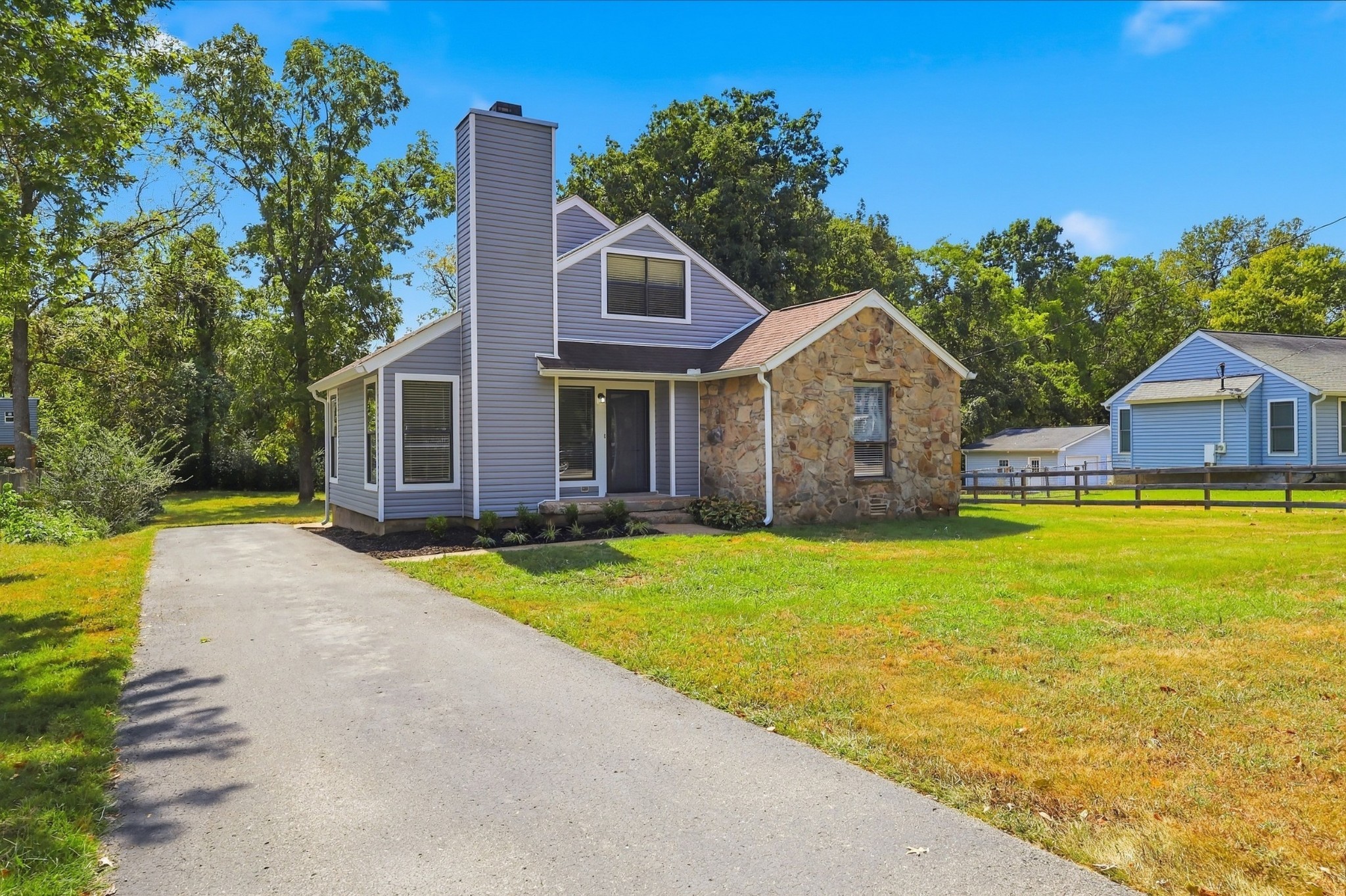 Photo of Listing #3592814