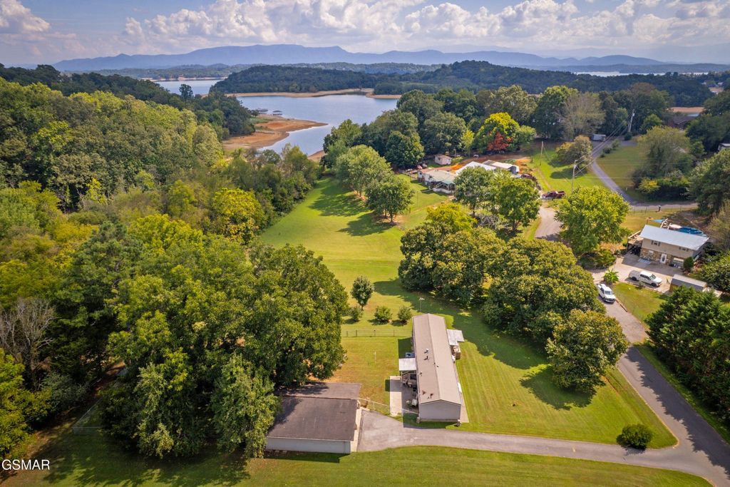 1420 Martha Dandridge Circle, Dandridge