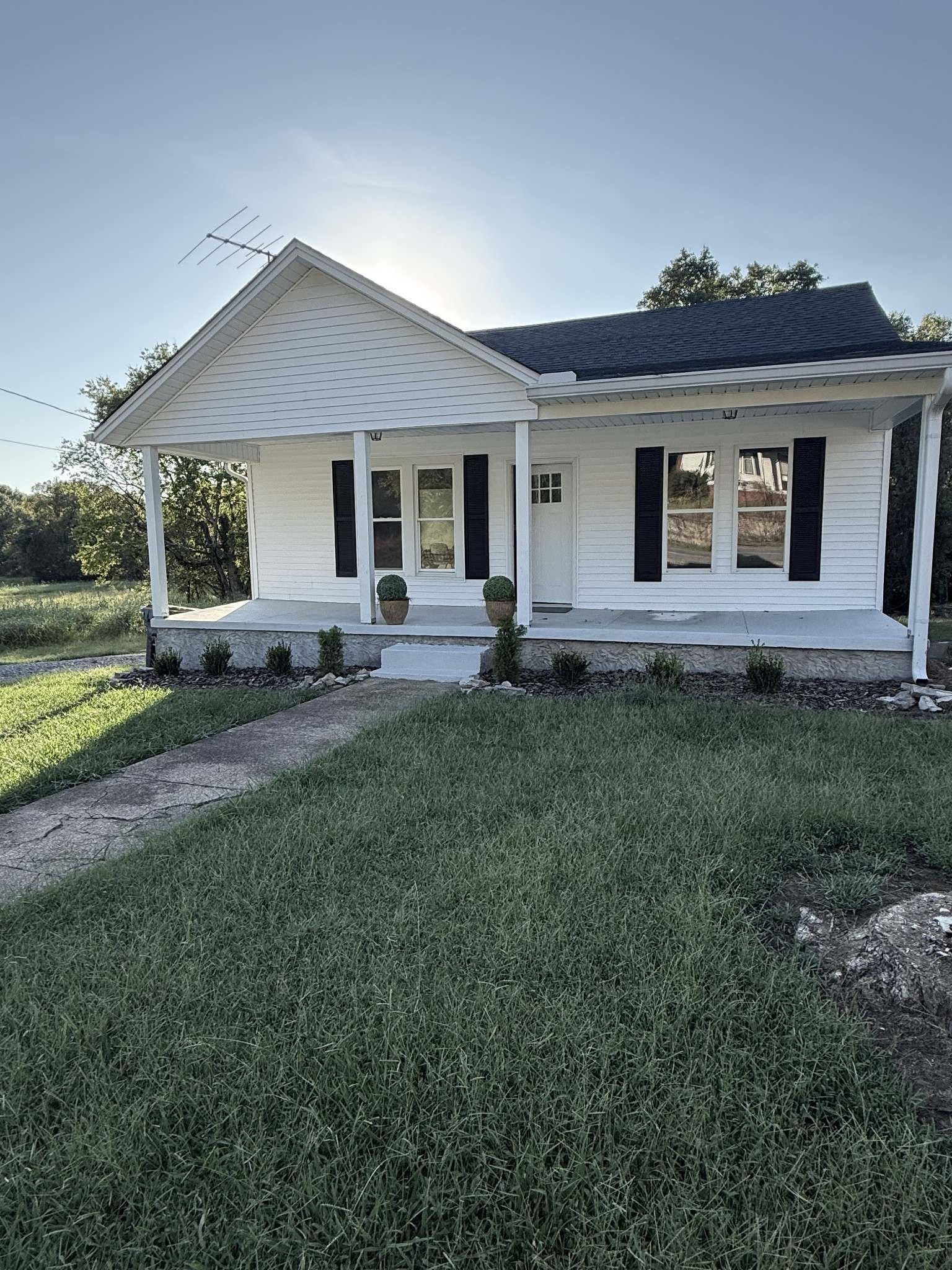 Photo for MLS 3593006 in 303 Broadway Hartsville, TN - 37074