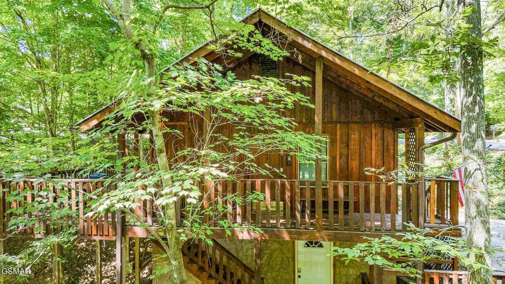 704 Forest Drive, Pigeon Forge
