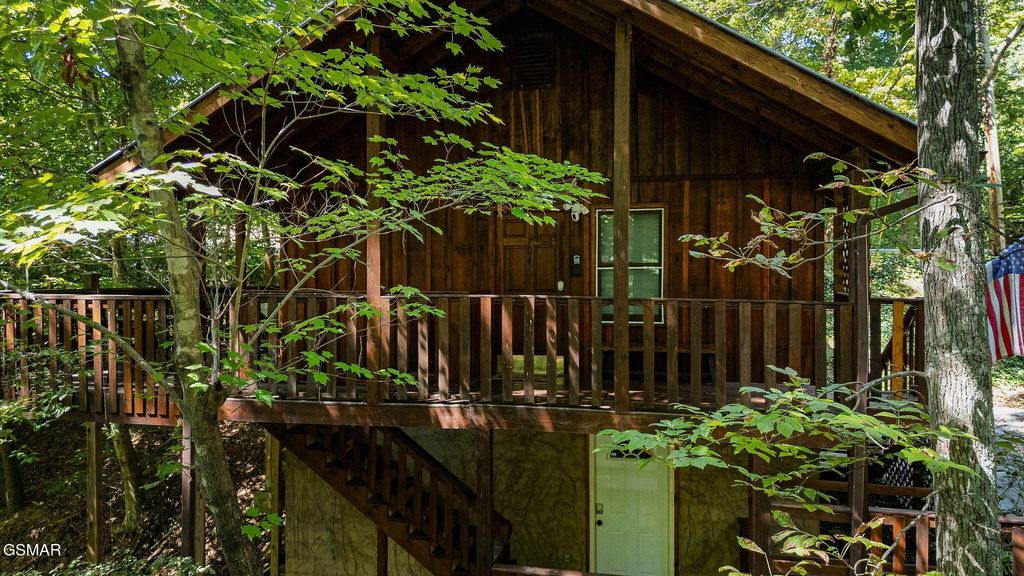 704 Forest Drive, Pigeon Forge