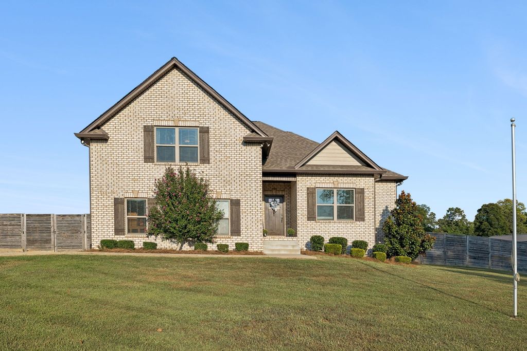 2743 W County Farm Rd, Springfield