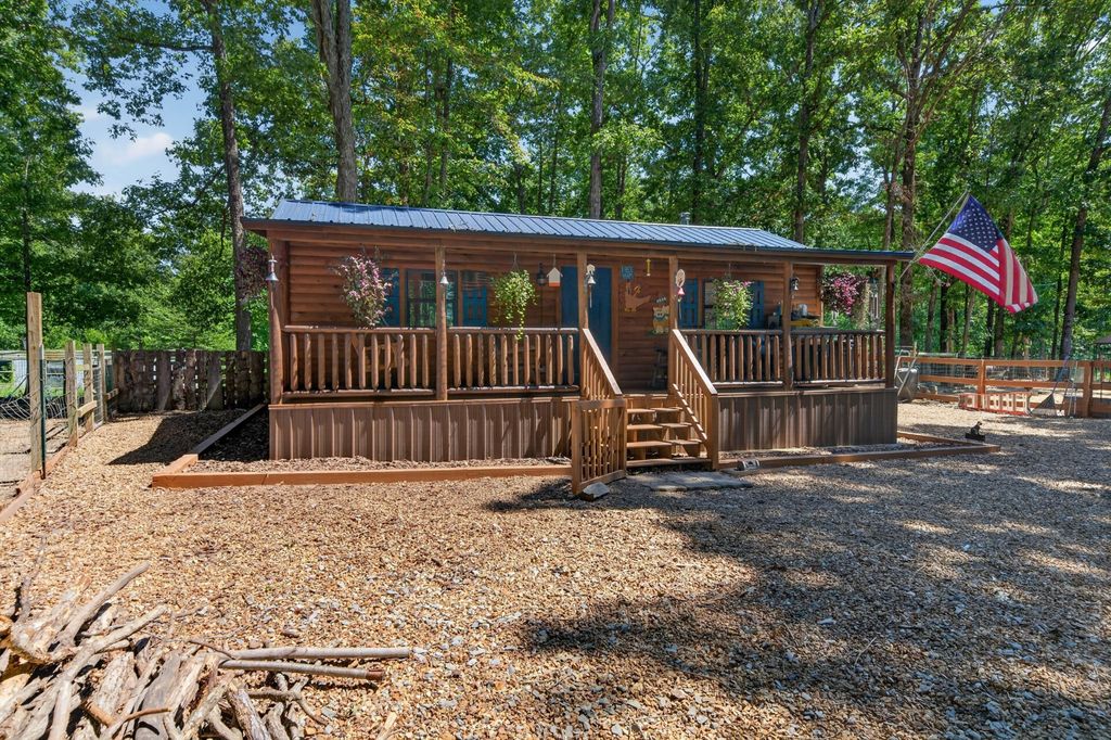992 Keel Hollow Rd, Erin