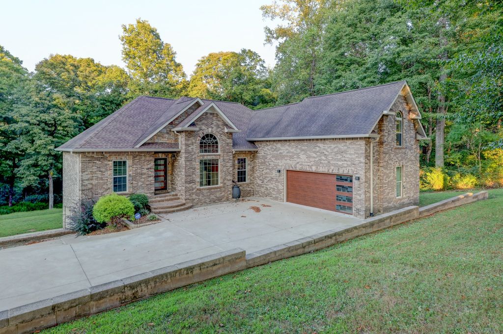 1657 Gratton Road, Clarksville