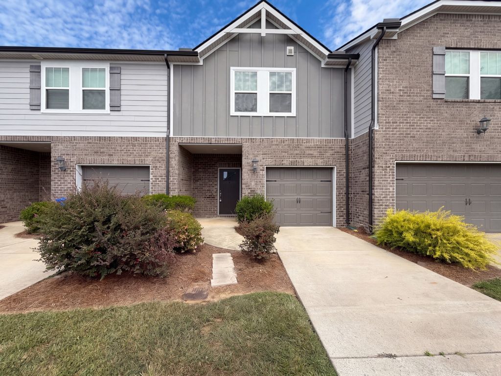 952 Oak Ridge Ln, Columbia