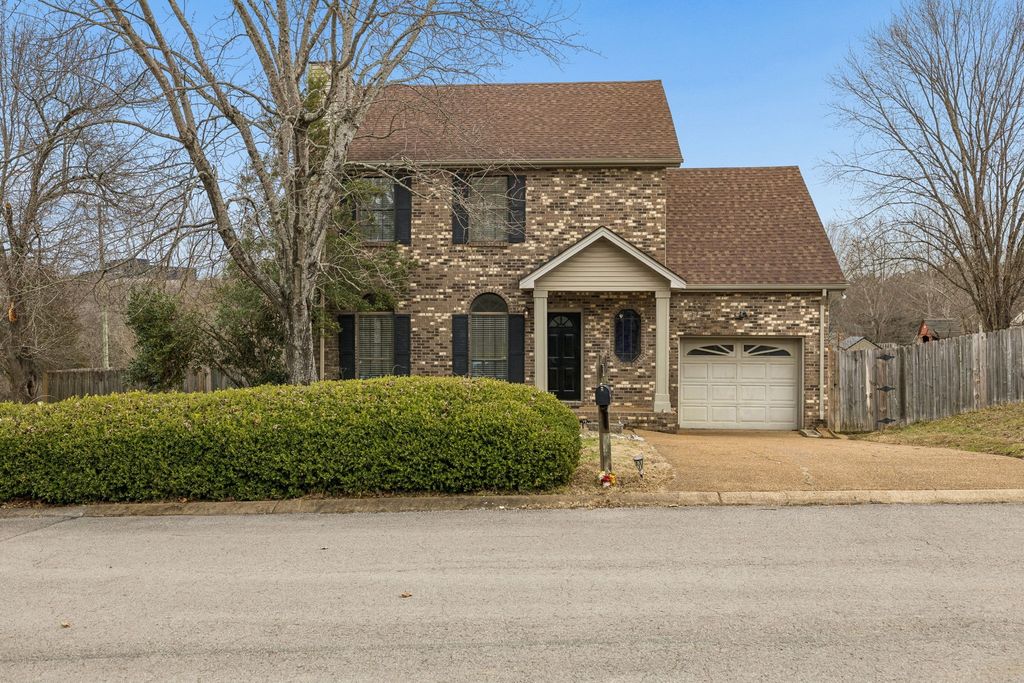 7701 Poplar Ridge Dr, Nashville