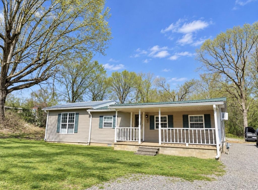 8551 Highway 49, Erin