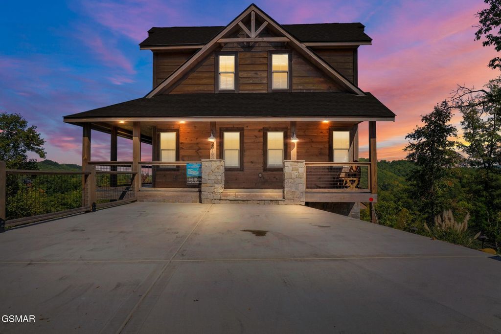 2943 Lightning Strike Drive, Sevierville