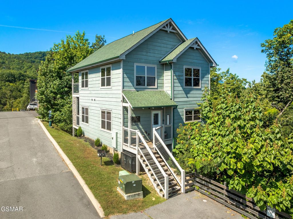 851 Osprey Way, Pigeon Forge