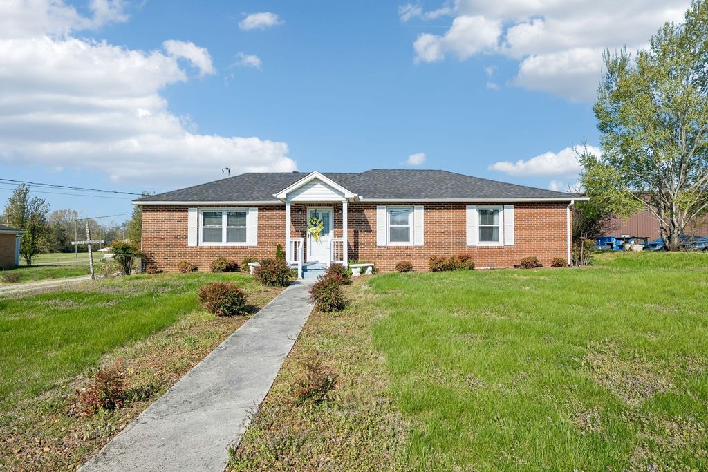 247 Edgewood St, Alexandria