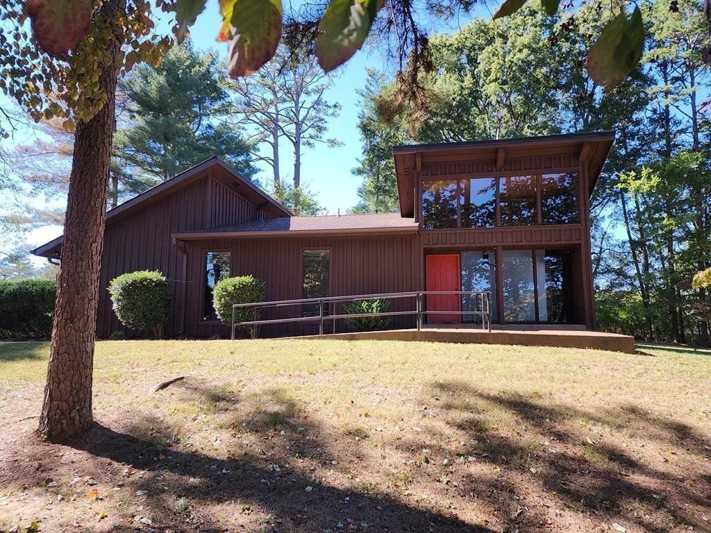 395 River Road, Decatur