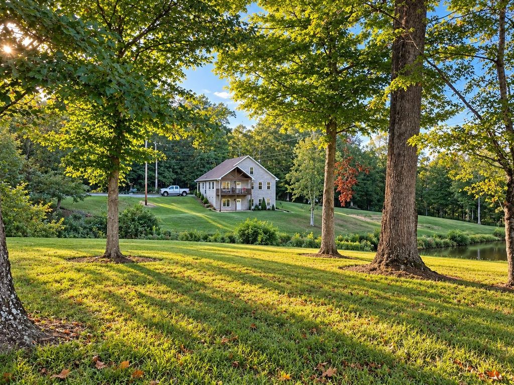 1211 Collins Rd, Vanleer