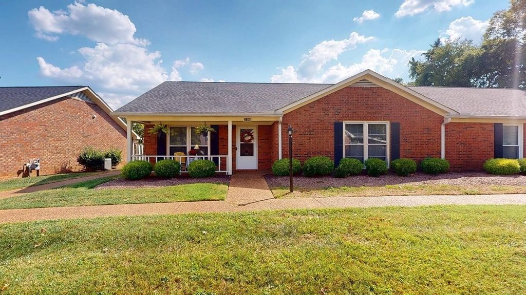 2148 River Chase Dr, Murfreesboro