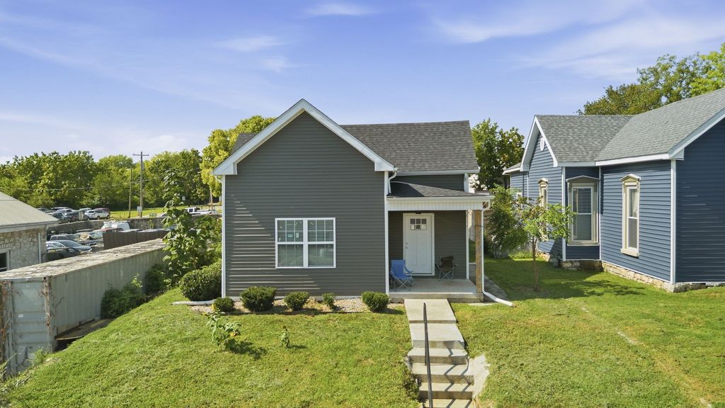 111 W 10th Ave, Bowling Green