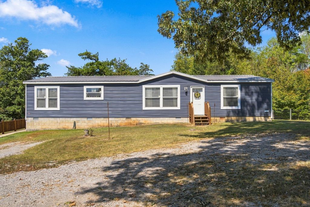670 Garrett Rd, Quebeck