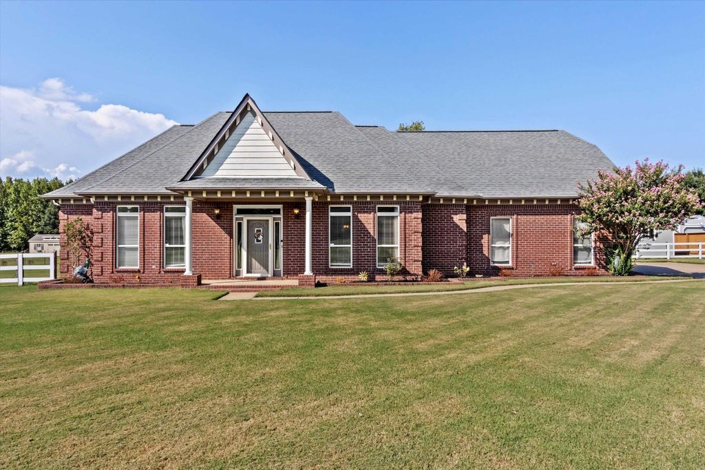 9530 Bolton Estates Rd, Millington