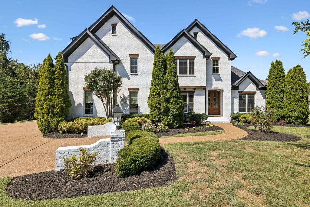 1005 Orchard Hill Ct, Arrington